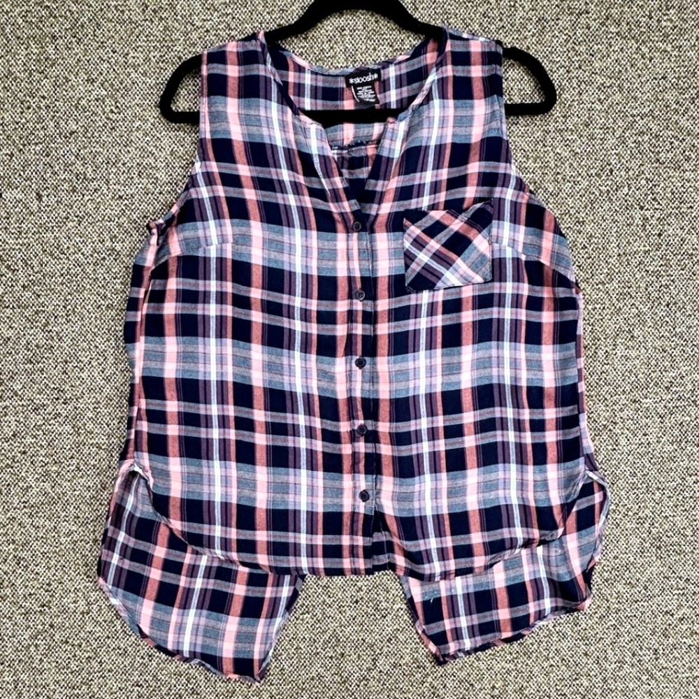 Modern Stoosh Plaid Sleeveless Button Up Rayon High Low Hem Navy Pink Large L